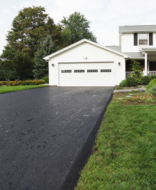 Residential Driveway with Clear Edges